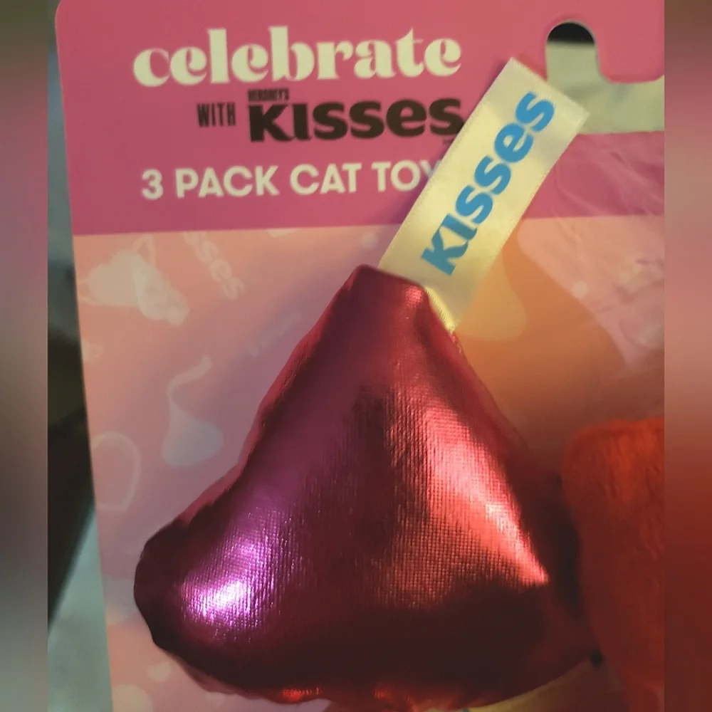 Hershey's Red and Pink Cat Toy Set